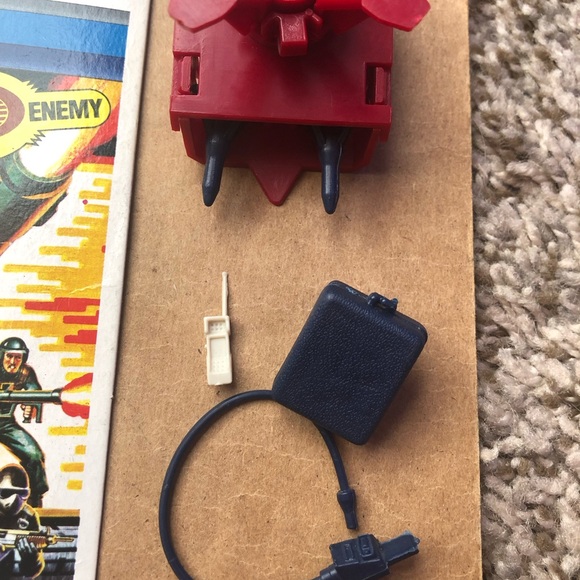 GI Joe Cobra Battle Gear Accessory Kit #4 / 1985 / 17 of 18 pcs + cardback - Picture 6 of 10